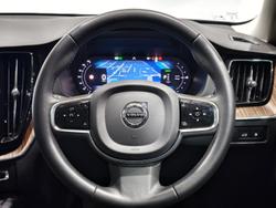 2023 Volvo XC60 Recharge Ultimate T8 Plug-In Hybrid