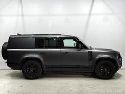2025 Land Rover Defender 130 P400 X-Dynamic SE
