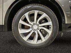 2024 Land Rover Discovery Sport P300e Dynamic SE