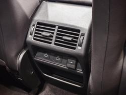 2024 Land Rover Discovery Sport P300e Dynamic SE