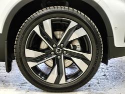 2025 Volvo XC40 Ultra B4 Dark
