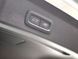 2025 Volvo XC40 Ultra B4 Dark