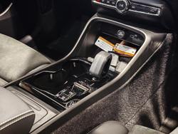 2025 Volvo XC40 Ultra B4 Dark