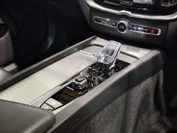 2025 Volvo XC60 Ultra B5 Bright