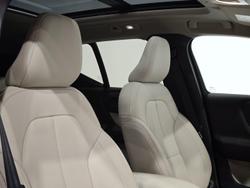 2024 Volvo XC40 Ultra B4 Bright