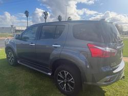 2020 Isuzu MU-X LS-U