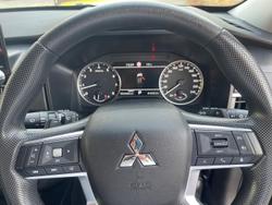 2024 Mitsubishi Outlander ES
