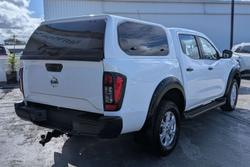 2021 Nissan Navara SL