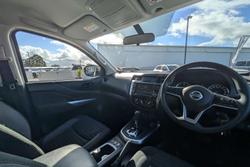 2021 Nissan Navara SL