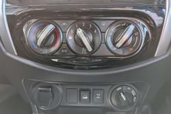 2021 Nissan Navara SL