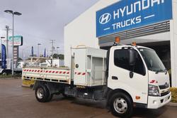 2016 HINO DUTRO 917