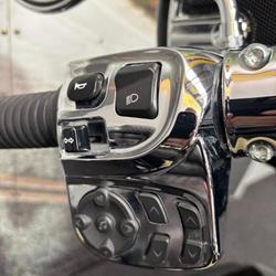 2017 Indian ROADMASTER THUNDER BLACK Thunder Black/Ivory Cream2Tone
