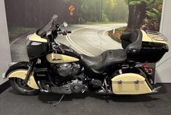 2017 Indian ROADMASTER THUNDER BLACK Thunder Black/Ivory Cream2Tone