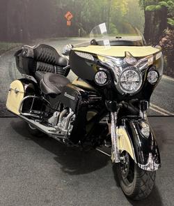 2017 Indian ROADMASTER THUNDER BLACK Thunder Black/Ivory Cream2Tone