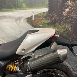 2009 DUCATI MONSTER 1100 S White
