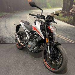 2022 Ktm 390 DUKE White