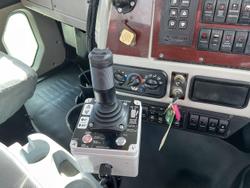 2014 Western Star 4700 Series 4784SB White
