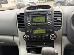 2014 Kia Grand Carnival Platinum