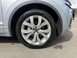 2022 Volkswagen Touareg 210TDI Elegance CR MY23 Four Wheel Drive Oyster Silver Metallic