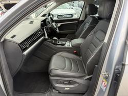 2022 Volkswagen Touareg 210TDI Elegance