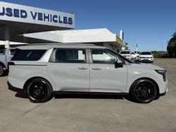 2023 Kia Carnival S
