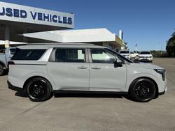 2023 Kia Carnival S