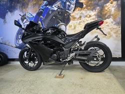 2013 Kawasaki NINJA 300 BLACK