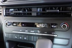 2026 Hyundai STARIA LOAD
