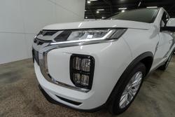 2020 Mitsubishi ASX ES