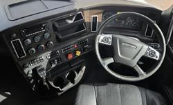 2021 Freightliner Cascadia 126 WHITE