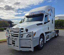2021 Freightliner Cascadia 126 WHITE