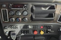 2021 Freightliner Cascadia 126 WHITE