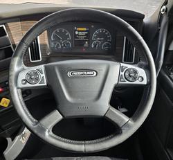 2021 Freightliner Cascadia 126 WHITE