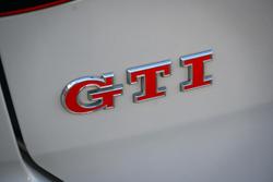 2017 Volkswagen Golf GTI Performance Edition 1