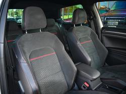 2017 Volkswagen Golf GTI Performance Edition 1