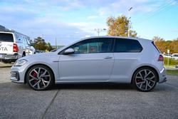 2017 Volkswagen Golf GTI Performance Edition 1