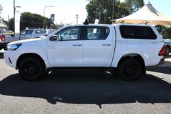 2017 Toyota Hilux SR