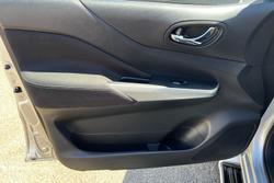 2020 Nissan Navara ST