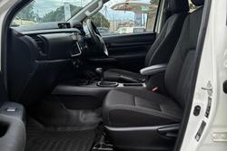 2023 Toyota Hilux SR
