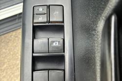 2023 Toyota Hilux SR