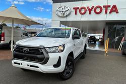 2023 Toyota Hilux SR