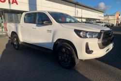 2023 Toyota Hilux SR