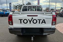 2023 Toyota Hilux SR