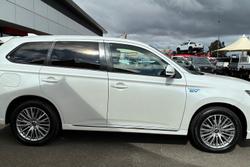 2021 Mitsubishi Outlander PHEV ES