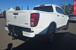 2024 Mazda BT-50 GT