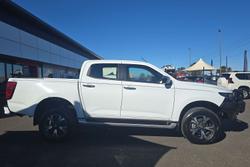 2024 Mazda BT-50 GT