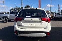 2021 Mitsubishi Outlander ES
