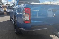 2022 Mitsubishi Triton GLX-R