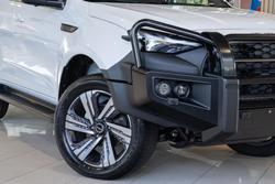 2025 Isuzu MU-X LS-T