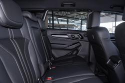 2025 Isuzu MU-X LS-T
